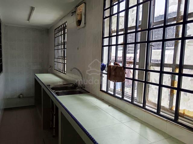 2 storey at Pjs 7, Bandar Sunway, near Taylors, guarded 1