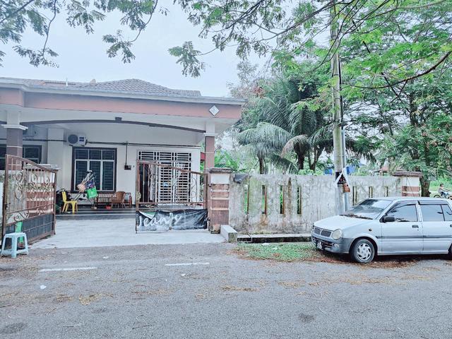 Corner Lot Single Storey Terrace Taman Naib Johan Harmoni  Muar Johor 1