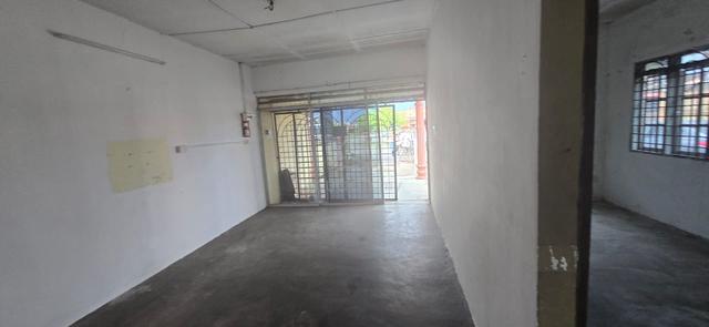 Freehold End Lot Single Storey. Rare find!Kamunting Maju 1