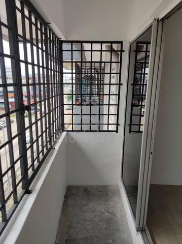 Rumah pangsa Jalan hajimana kluang 1