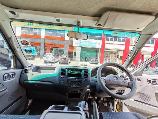 2012 Nissan URVAN 3.0 PANEL (M) - 5