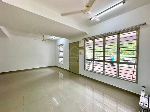 Nice Unit! Taman Saga Emas Kajang Double Storey Terrace House 1