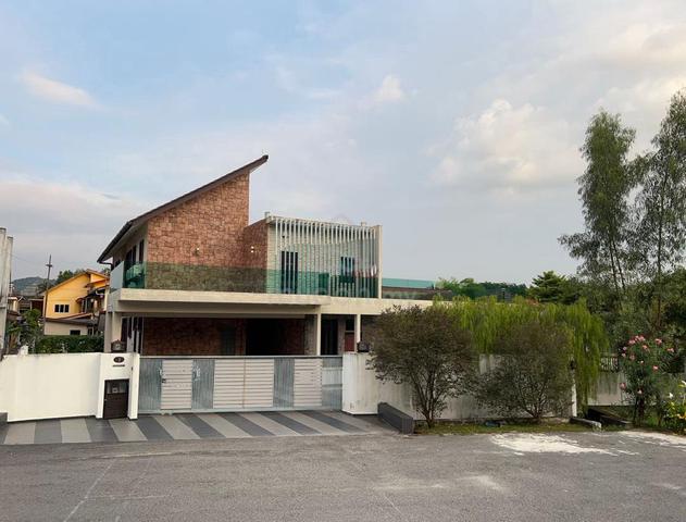 Well Maintained and spacious Bungalow for sale in Kajang 1