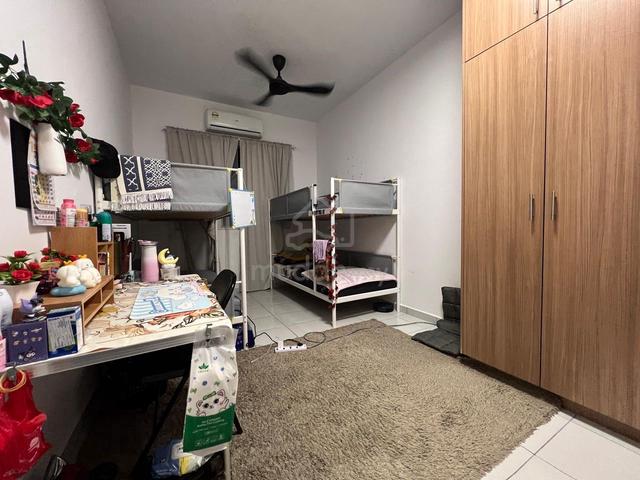 Residensi Adelia 4