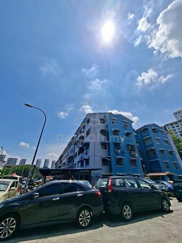 Single Room Flat Tmn Bukit Angkasa 1