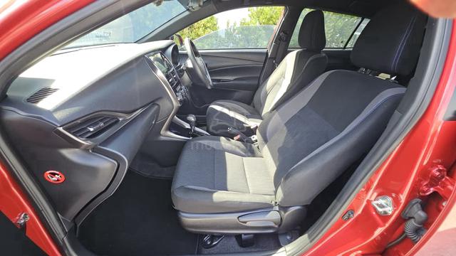 Toyota YARIS 1.5 E (A) K/LESS 360 CAM U/WARRANTY - 5
