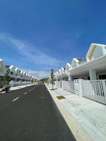 0%,double storey,near nilai,sepang,klia,cyberjaya,enstek,highway 1