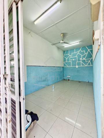 Below market Single storey terrace seksyen 29 Shah Alam 3