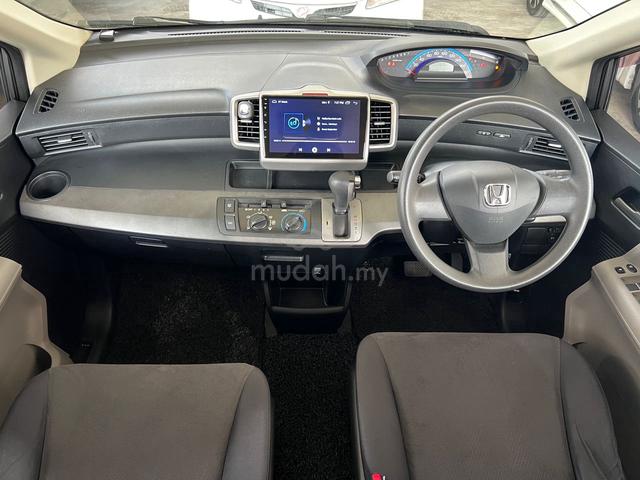 Y-2013 Honda FREED 1.5 ONE OWNER TIP TOP CONDITION - 2