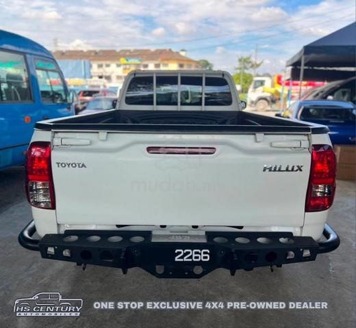 Toyota HILUX S.CAB 2.4 (M) - 3