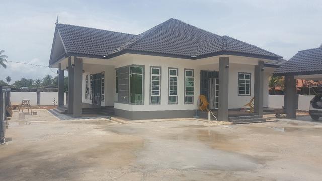 Single storey bungalow (4 Bedrooms and 4 Bathrooms) for sale 1