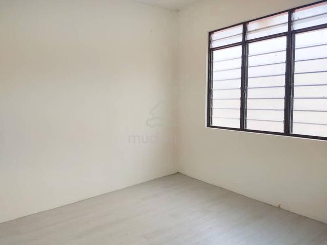 Taman Kiaramas Kluang Double Storey Low Cost House (100% full loan) 4