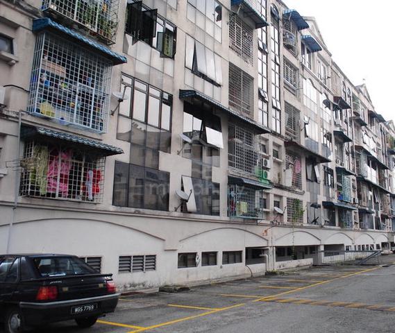 Taman Lembah Maju 600 Apartment 1