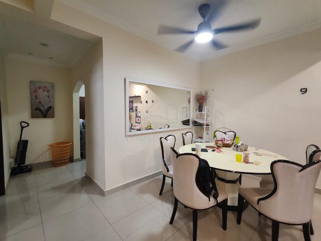 2sty Nlot nicely renovated tip top conditon move in Freehold 2