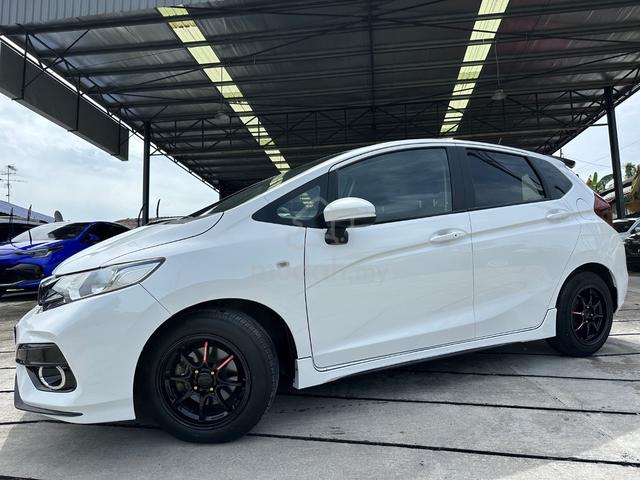 2019 Honda JAZZ 1.5 S FACELIFT (A) One Owner - 5