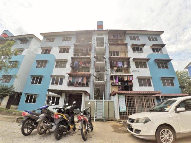 Flat PKNS Seksyen 18 Shah Alam 1