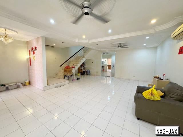 Bandar Bukit Tinggi 1 Klang 2.5 Storey 22x80 Renovated Unit For Sale 1