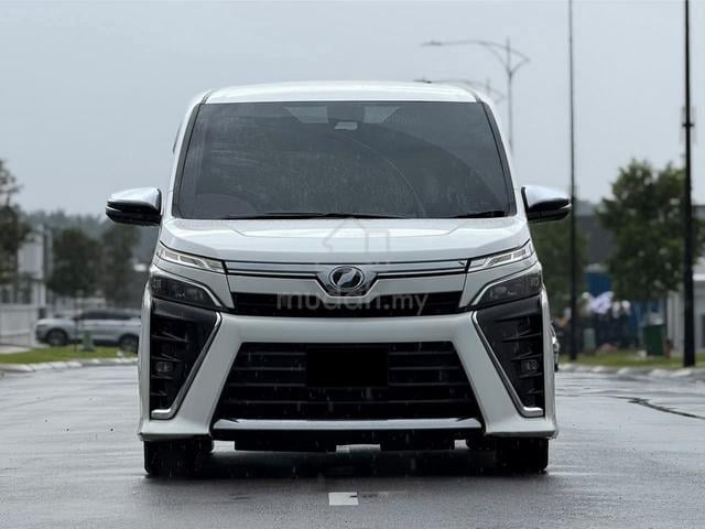 -2018 Toyota VOXY 2.0 ZS KIRAMEKI (A) MPV 7 Seater - 2