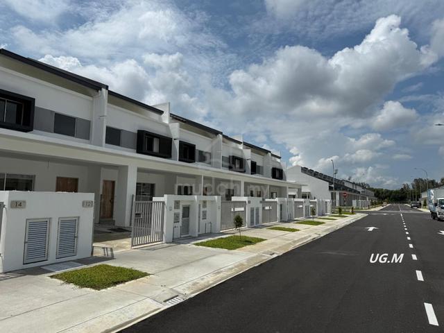 Brand New Laelia 2 Kota Bayuemas Double Storey 20x70 3R3B For SALE 1