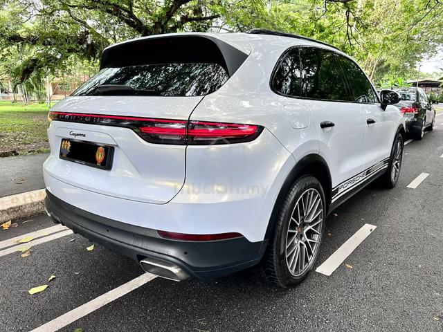 2023 Porsche Cayenne 3.0 - 5