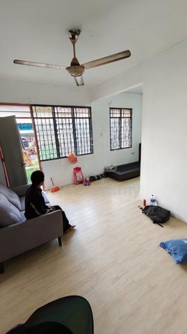 Flat Taman Perling 1