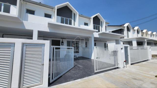 FREE FACING NICE VIEW - 2 Storey Terrace @ Eka Heights, Labu 1