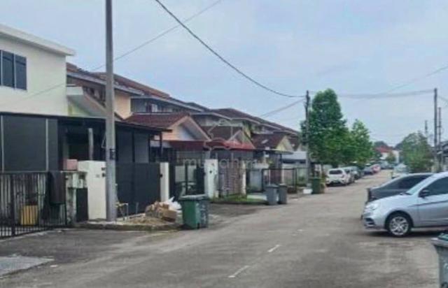 Gelang Patah Taman Nusantara Jln Nusaria L.M.Cost Double Storey House 1