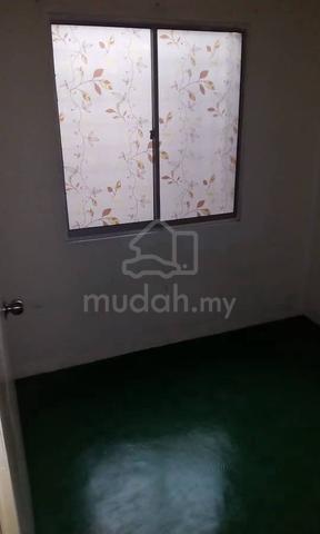 Murah sewa untuk Bilik di Petaling Jaya (dekat KTM dan bas stop) 1