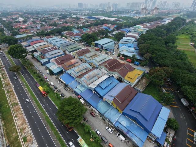 Batu Caves, Sbc, Dolomite, Tmn Bolton Factory Warehouse Space 1