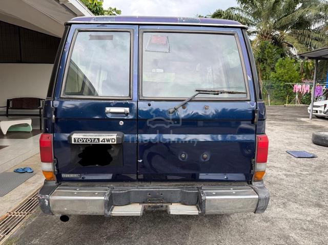 1995 Toyota LANDCRUISER 2.8 II (LJ79RV) (M) - 2