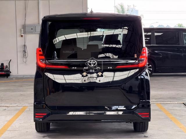 2023 Toyota NOAH 2.0 Z (A) - 5