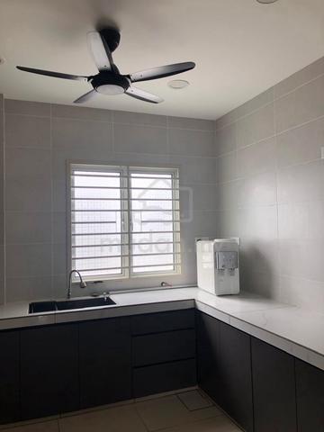 Starling Bandar Rimbayu 4 rooms Partly furnished unit 1