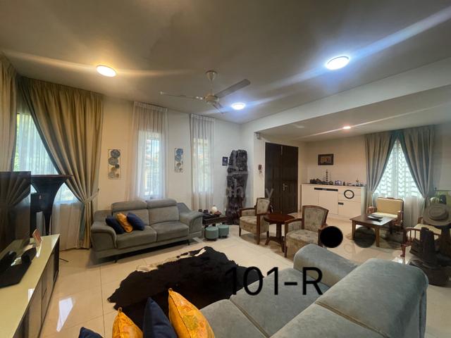 [Corner Lot] Aman Perdana 2sty bungalow corner 61*80sqft Reno for sale 2