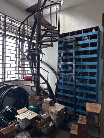 B'W Jalan Kapal shophouse end unit for sales at lower market price 1