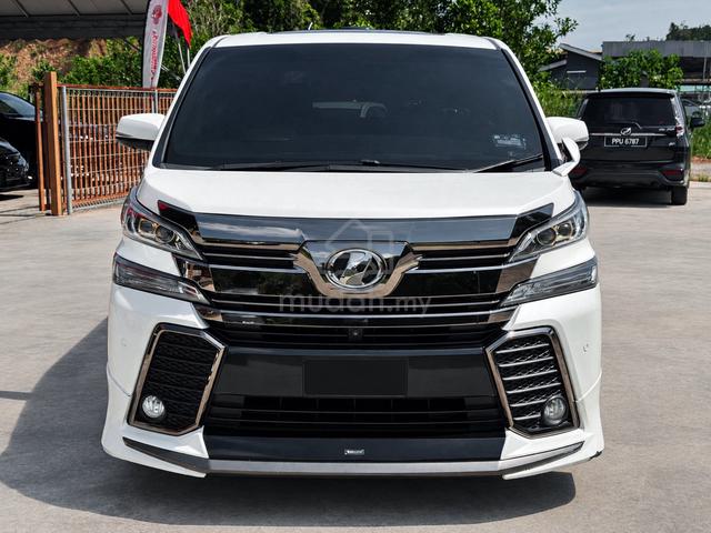 Toyota Vellfire 2.5 Z Golden Eyes 2016 Used - 1