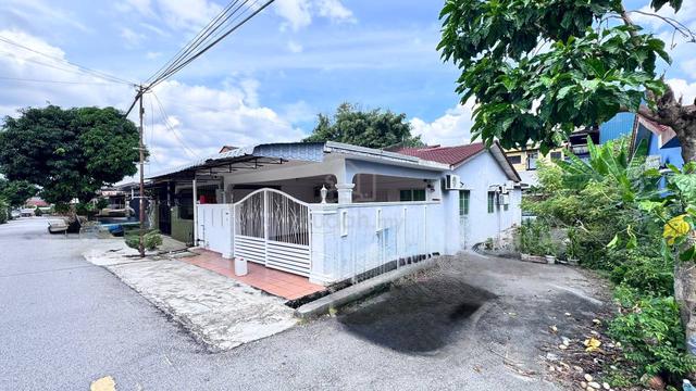 [ENDLOT+RENOVATED] Single Storey Terrace Taman Desa Jaya, Kepong KL 1