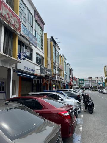 For Rent Three Storey Shoplot End Lot Mutiara Mas Skudai 1
