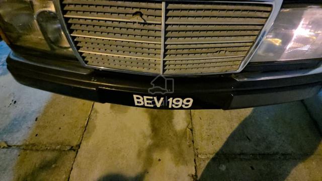 1995 Mercedes Benz 230E 2.3 (A) - 4