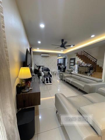 Move In Condition Fully Renovated Aman Perdana Double Storey Semi-D 1