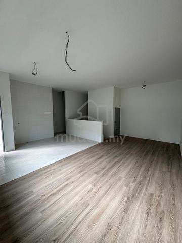Below Value Gated & Guarded Kensho Townhouse Pine Square 1