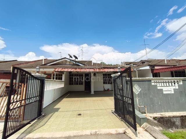 Rumah Besar End Lot Untuk Dijual Taman Bukit Rinting Masai 1