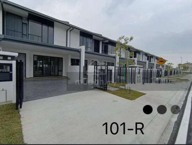 Bukit Raja Nadira 2sty 20*75sqft Basic unit for rent 1