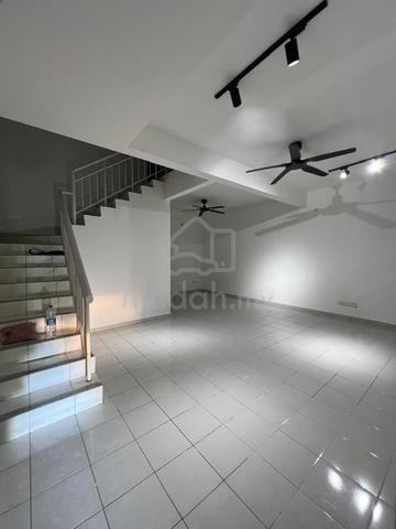 Rumah Teres Lubok Jong 1