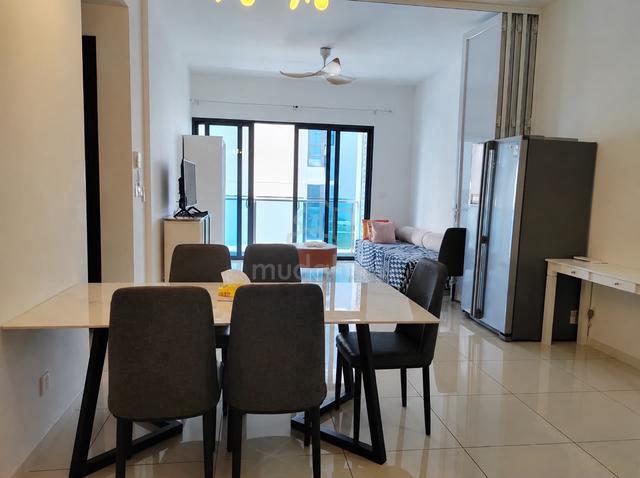 Queens Residences Q1 @ Queens Waterfront 1