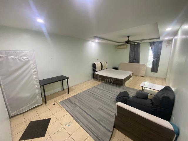SRI PETALING room walking distance to Radin Bagus(Room can fit 2pax) 1