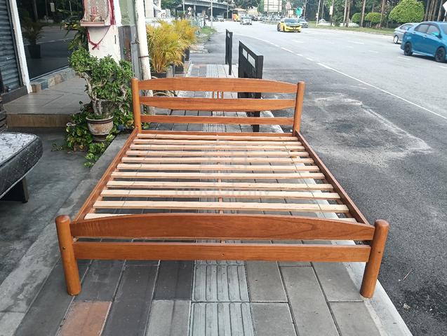 katil queen kayu sold  - photo 5 of 5