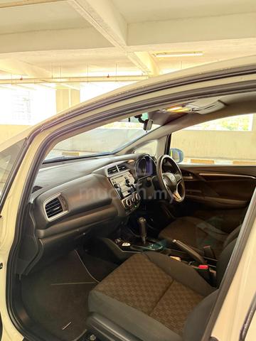 2015 Honda JAZZ 1.5 E (A) (CASH SAHAJA) - 4