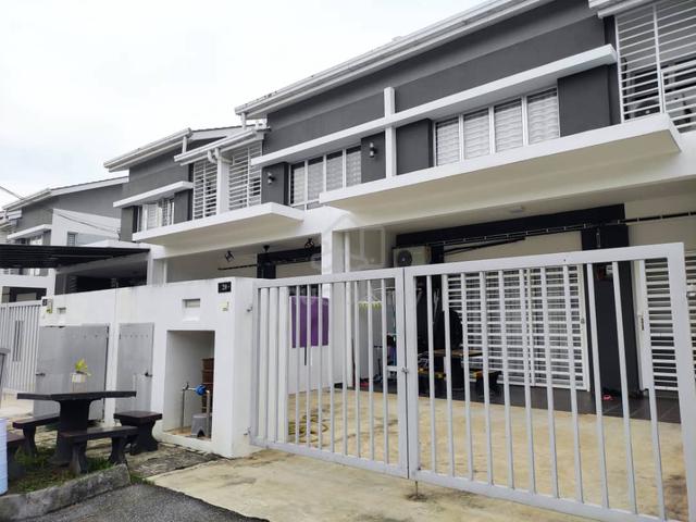 Laman Azalea Bukit Rahman Putra 1