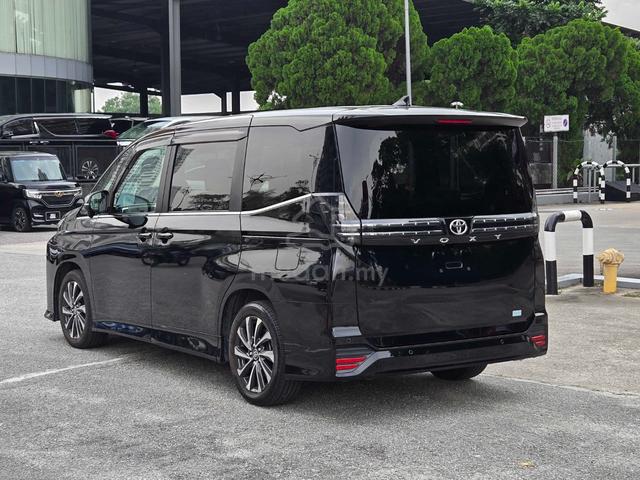 2023 Toyota VOXY 2.0 S-Z 2PD 7SEATER 28K KM - 2