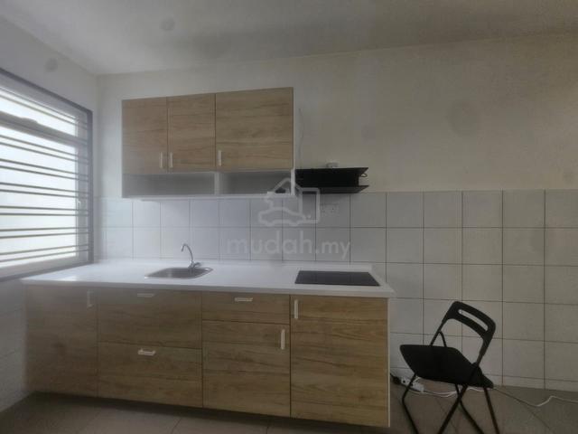[Sewa] 2sty house Rimbayu 4br3b kitchen cabinet Kota Kemuning 1